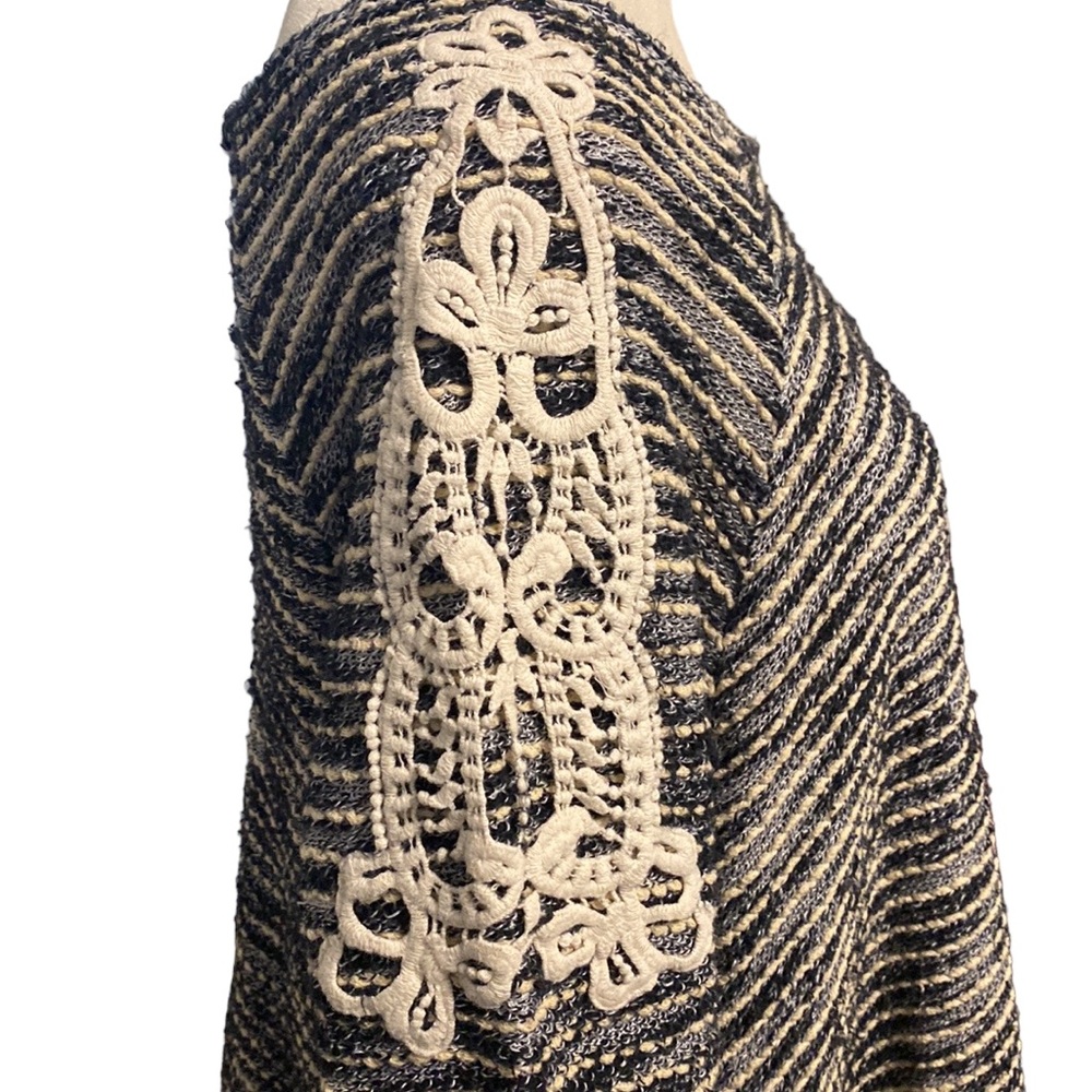 HANNAH boho medium weight sweater with lace accents - Picture 5 of 9